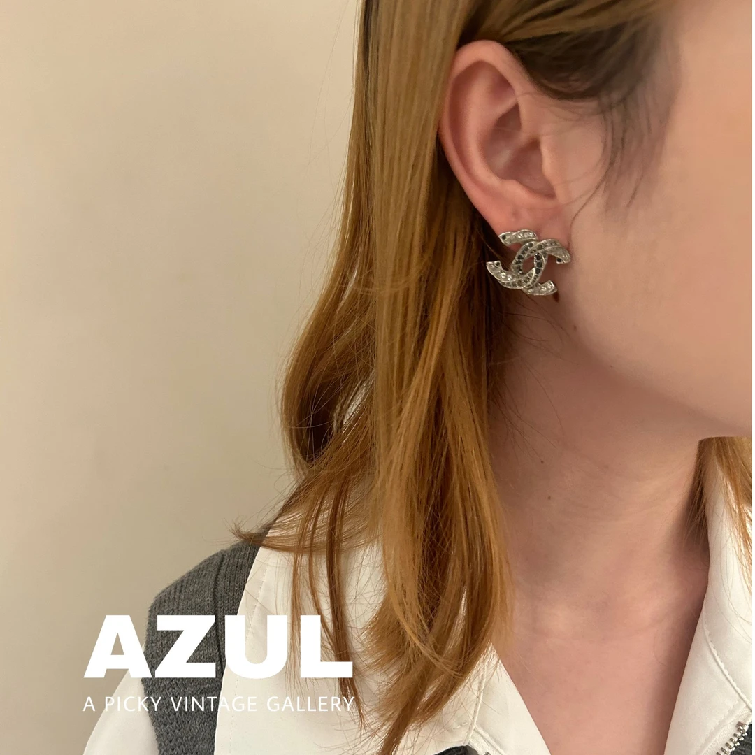 95新 Chanel/香奈儿 Azul- 银色鸳鸯亮钻双C耳钉40299