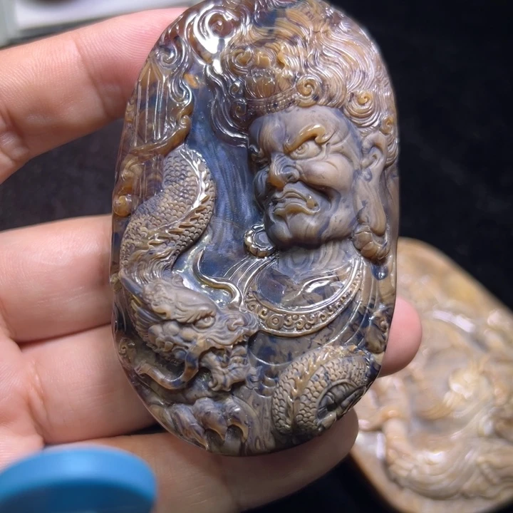 琥珀未镶嵌颈饰琥珀吊坠