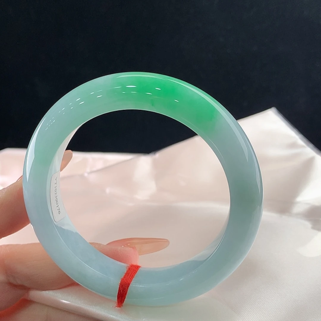 【闪购商品】未镶嵌手镯翡翠55.7，55/56