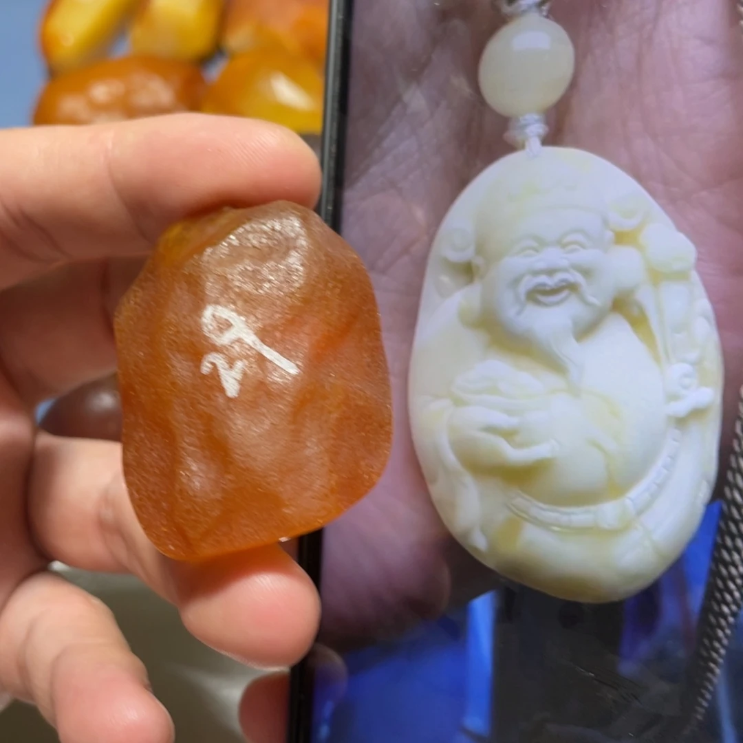 定制蜜蜡未镶嵌财神