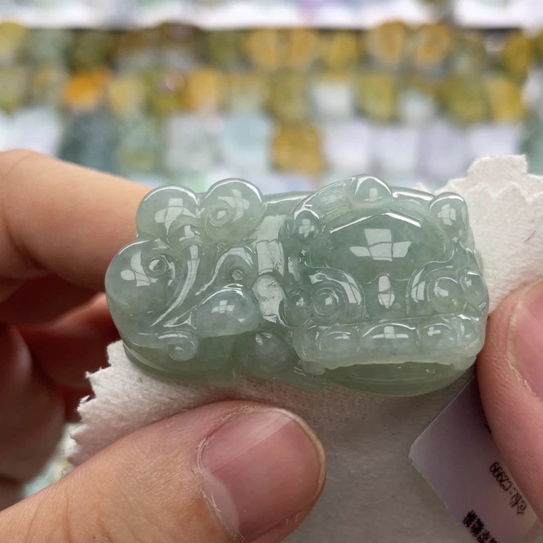 翡翠未镶嵌颈饰貔貅6