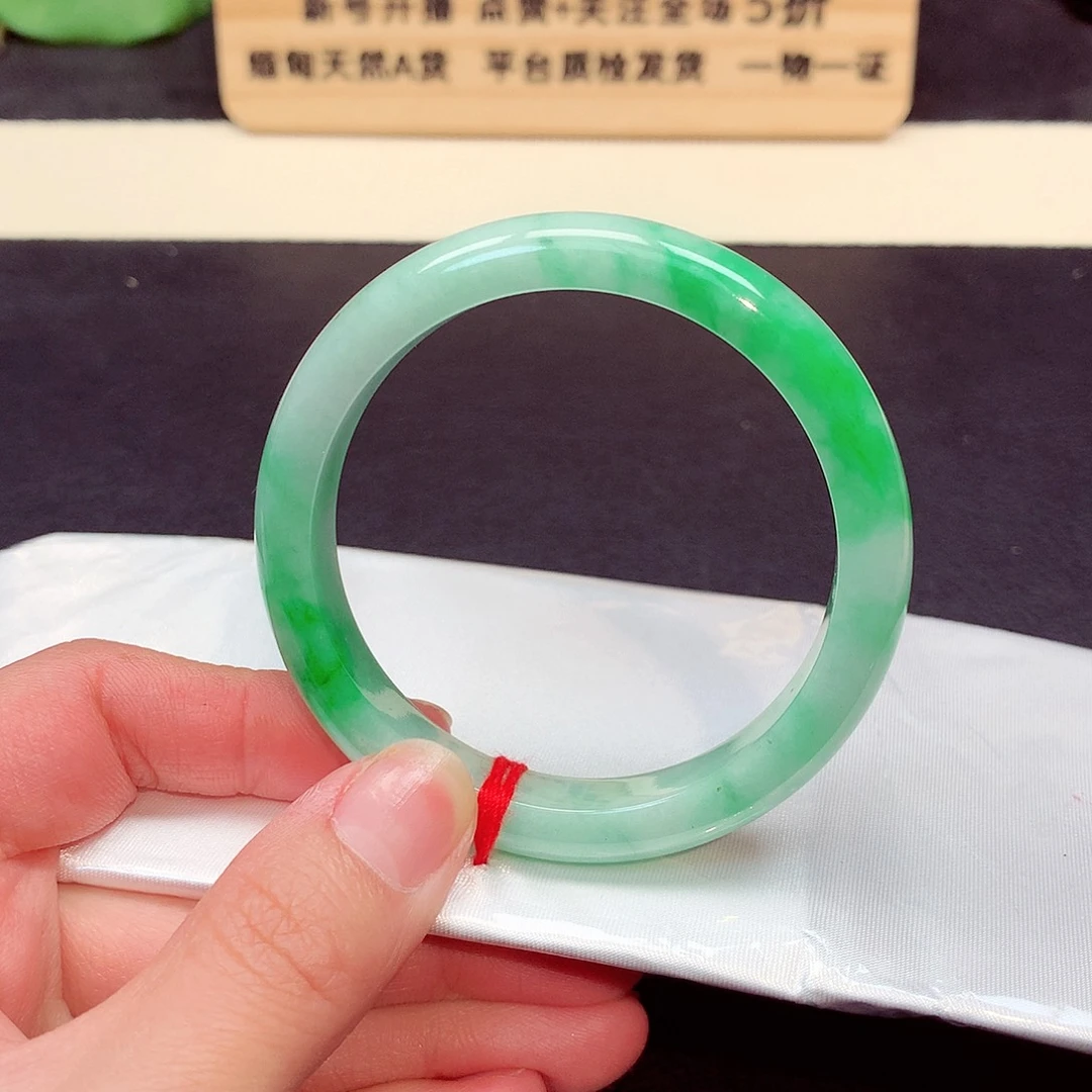 翡翠手镯未镶嵌539号