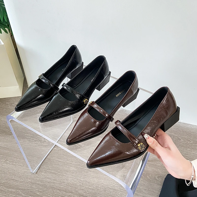 山茶花法式尖头单鞋女粗跟玛丽珍高跟鞋复古气质浅口黑色小皮鞋