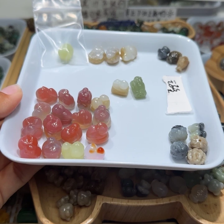 璐***璐和田玉未镶嵌珠宝半成品