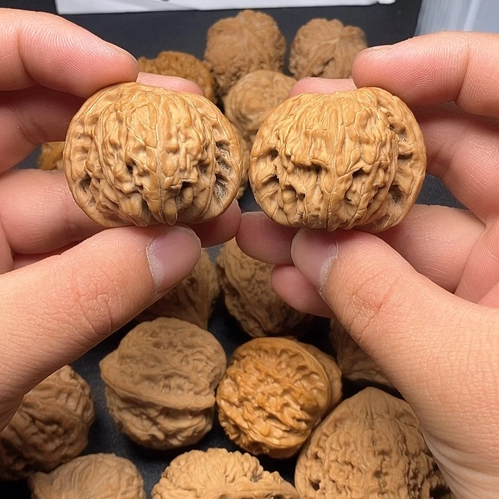 文玩核桃把件41➕对歪磨红皮