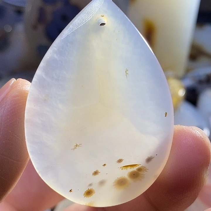 未镶嵌颈饰玛瑙/玉髓紫**雾