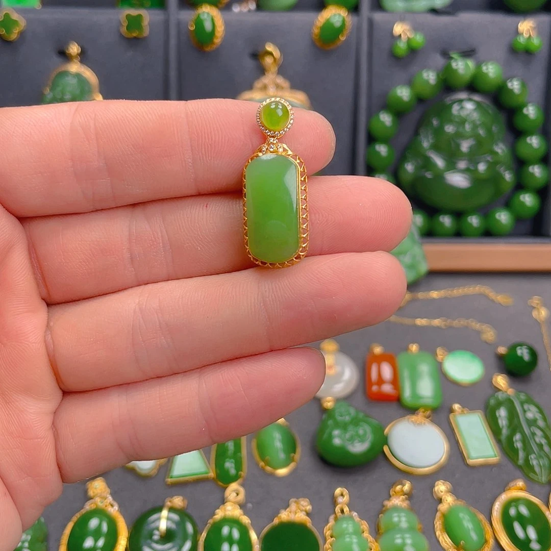 和田玉（碧玉）18K金镶嵌吊坠(不含链)