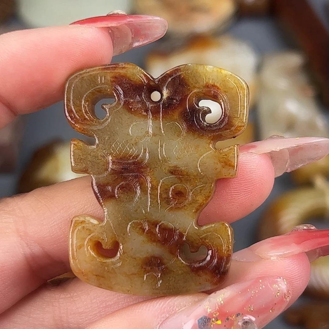 和田玉（糖玉）未镶嵌颈饰