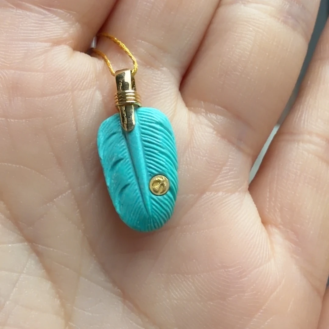 绿松石未镶嵌颈饰