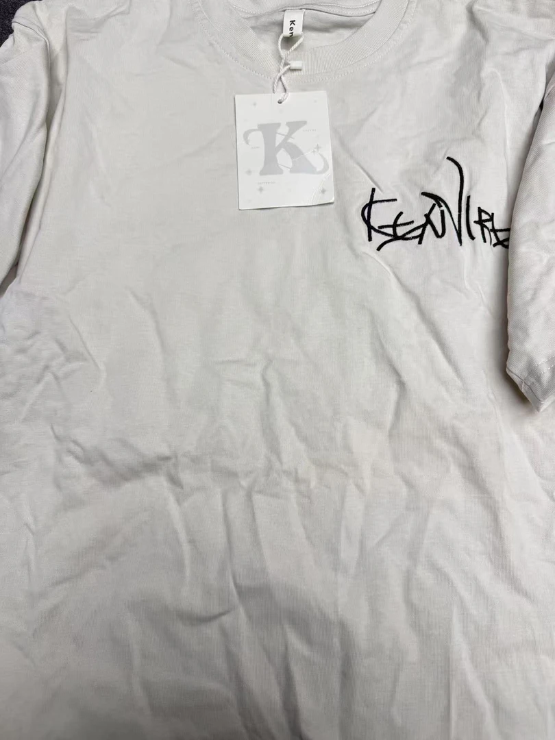 C19-1米白色“抽象字母”短袖（5274）