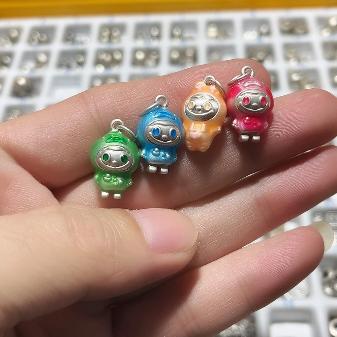 吊坠足银珐琅拉布布随机一个