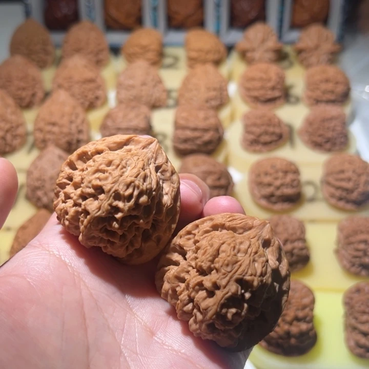 吊坠文玩核桃三角南疆44