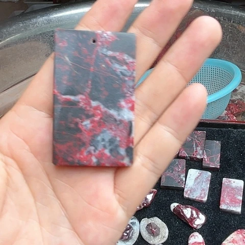 【闪购商品】天然辰砂天然原矿朱砂吊坠