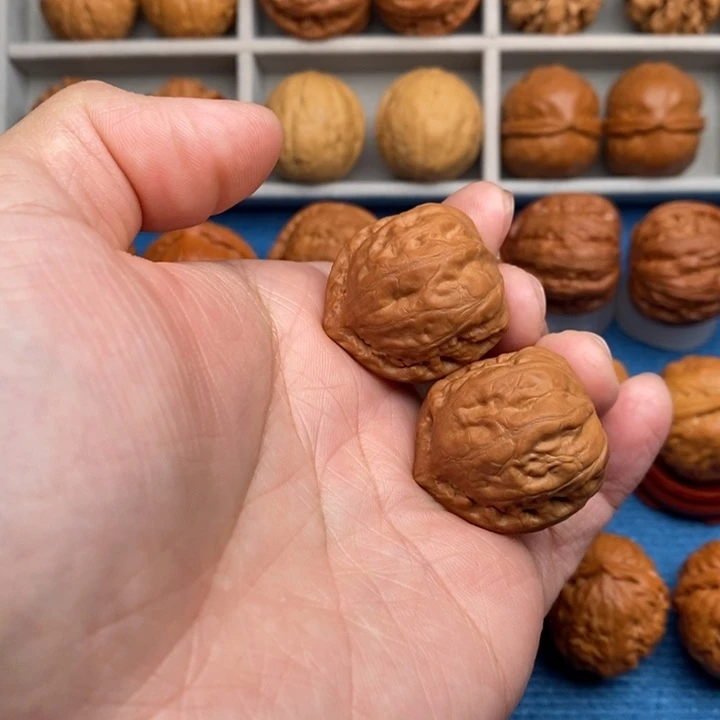 文玩核桃把件粗筋