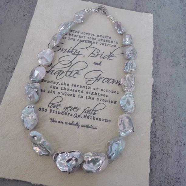 大点位无核银蓝色系巴洛克珍珠项链