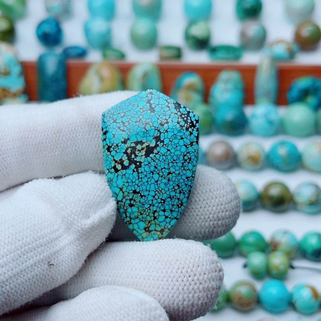 未镶嵌绿松石珠宝奇石