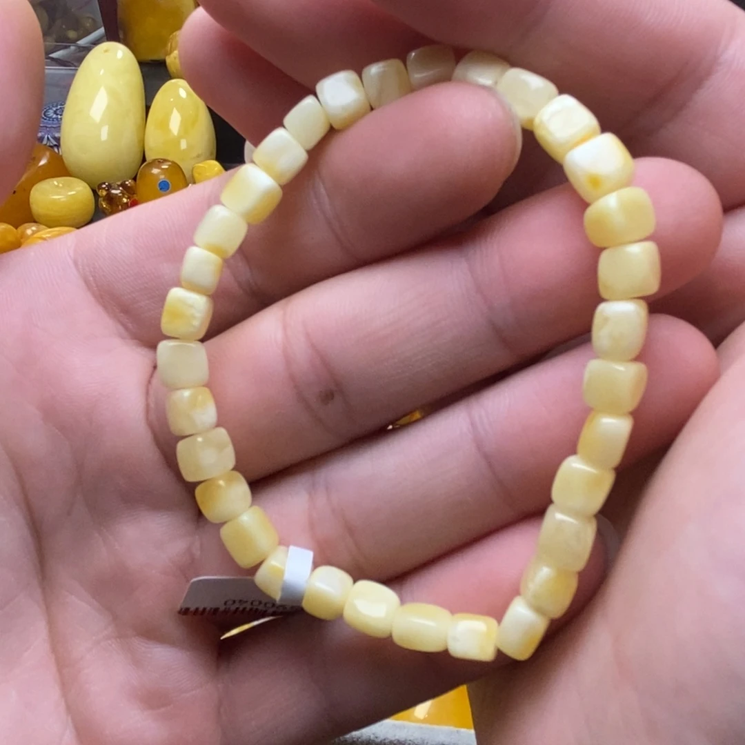 琥珀未镶嵌裸石蜜蜡