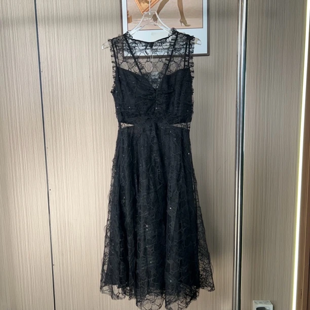 161品牌撤柜女装曼家春夏时尚设计款蕾丝连衣裙