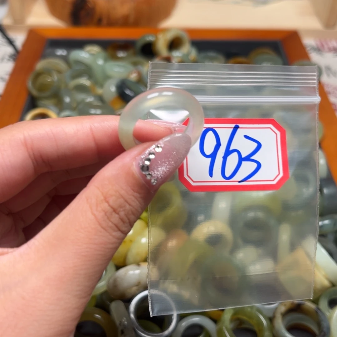 ****喵蛇纹石玉未镶嵌珠宝奇石