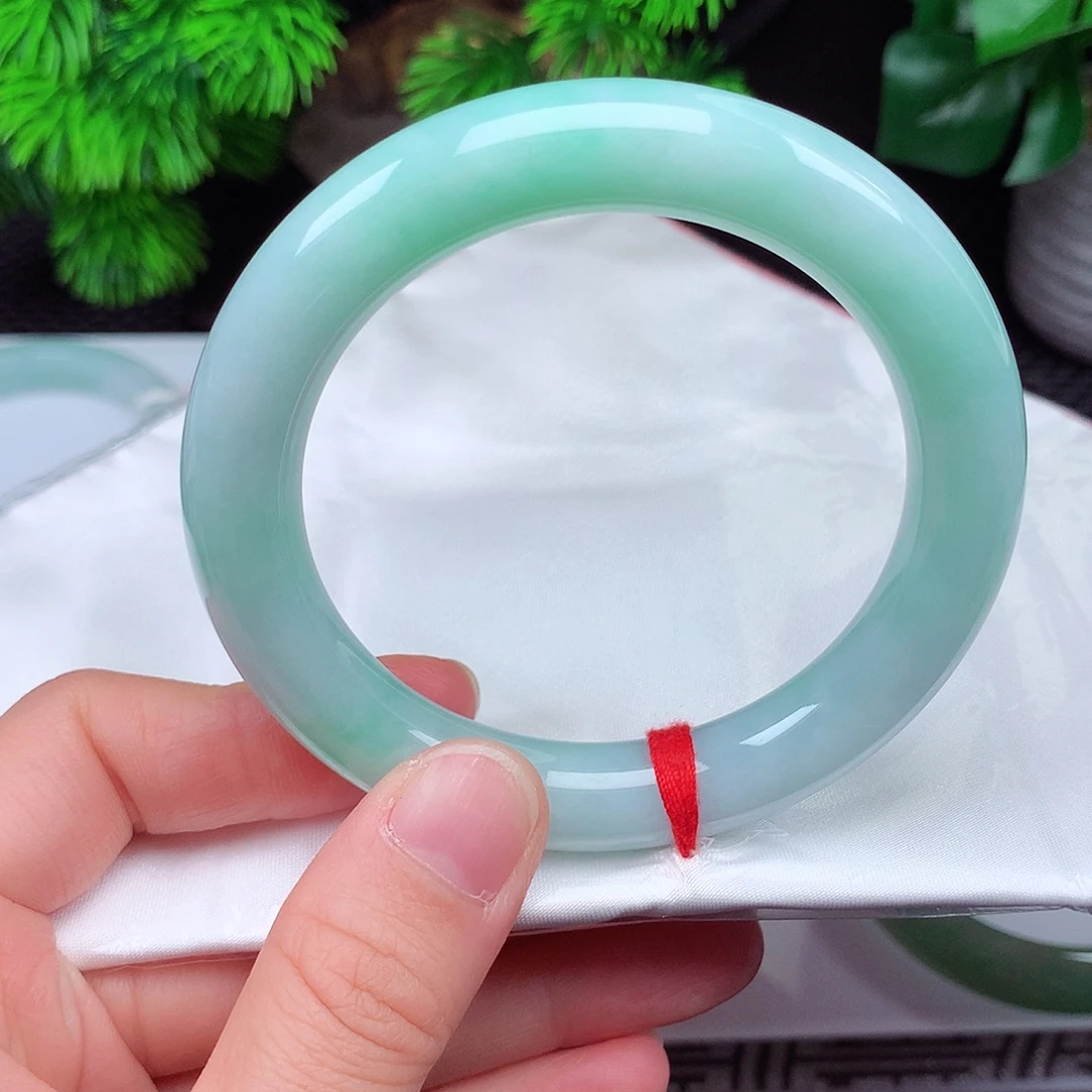 翡翠未镶嵌手镯58圈