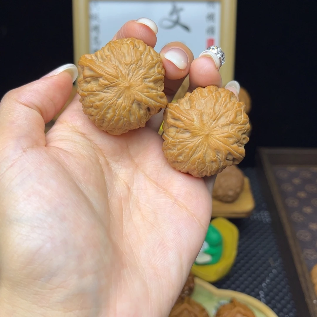 文玩核桃吊坠铁锤39微微修白茬