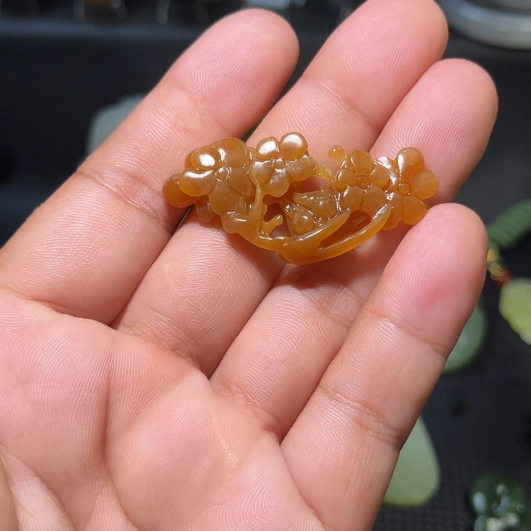 天***天和田玉未镶嵌颈饰
