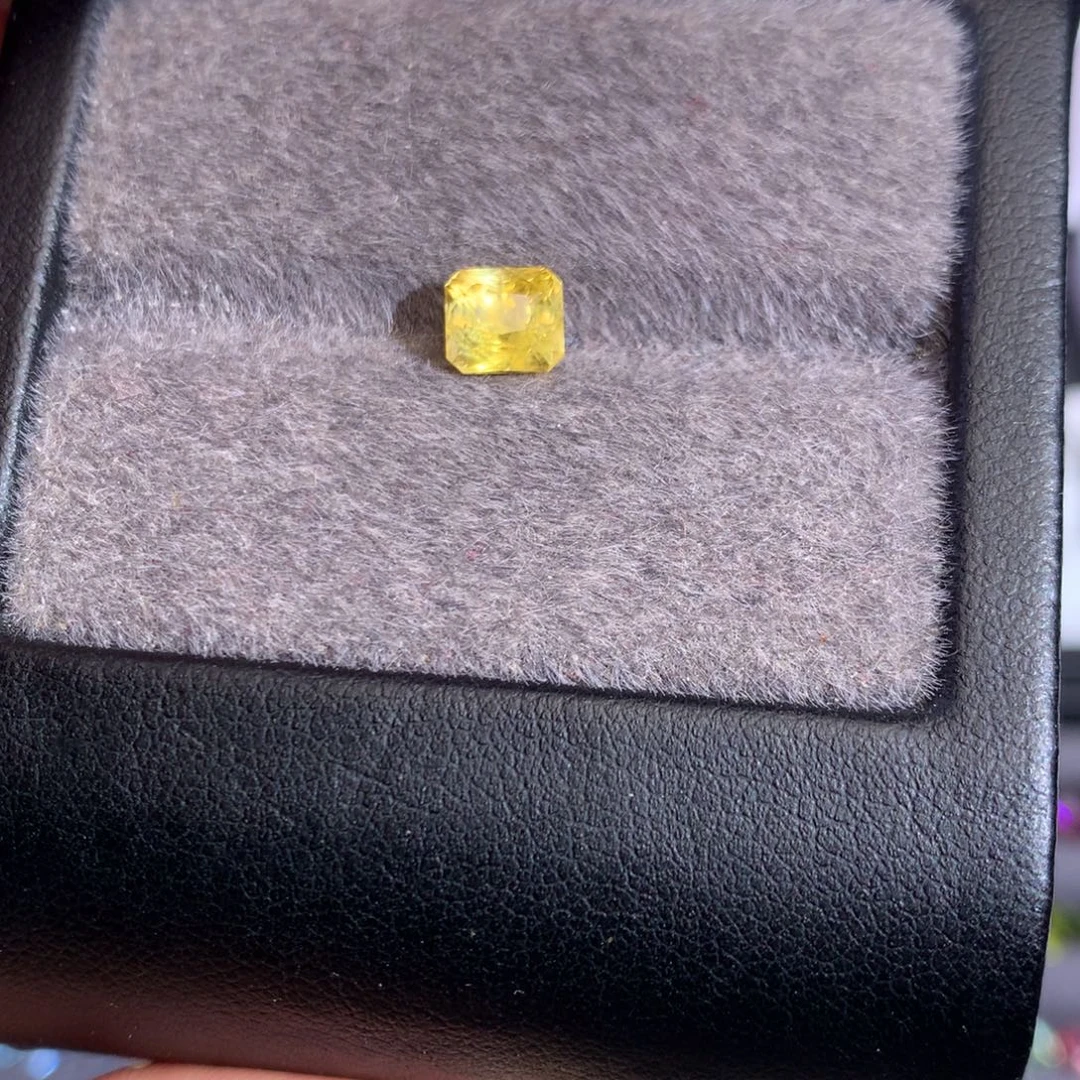 蓝宝石裸石1.37ct