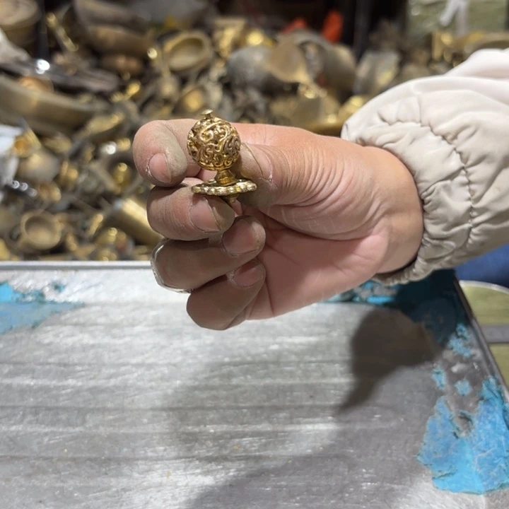 561 铜器物品理性消费