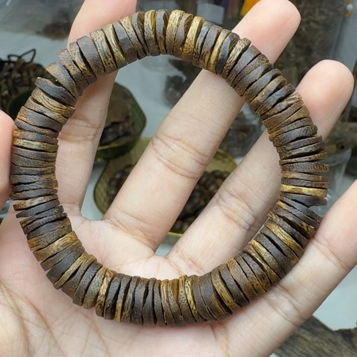 林***师扇子奇楠沉香片片珠料子