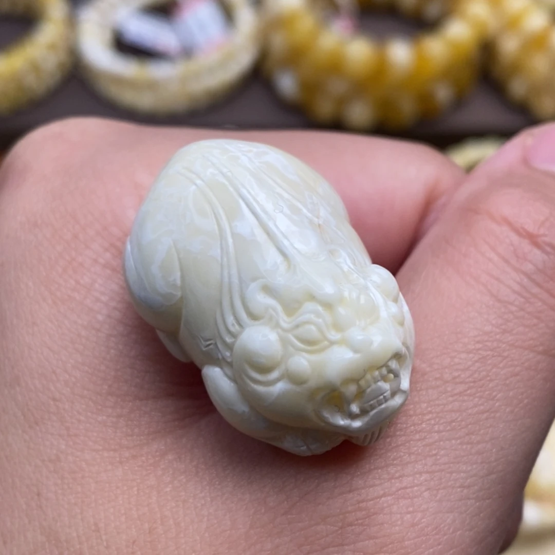 琥珀未镶嵌珠宝奇石9.4克