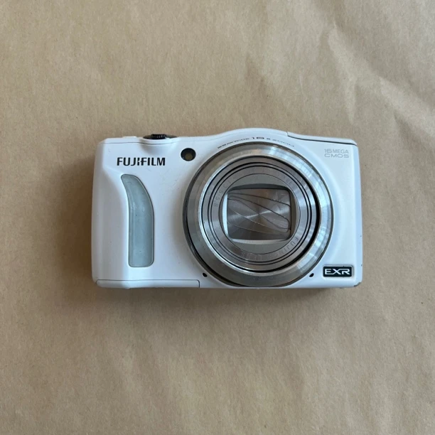 9新 Fujifilm/富士 富士f820 缩小有点不灵敏 1600万像素