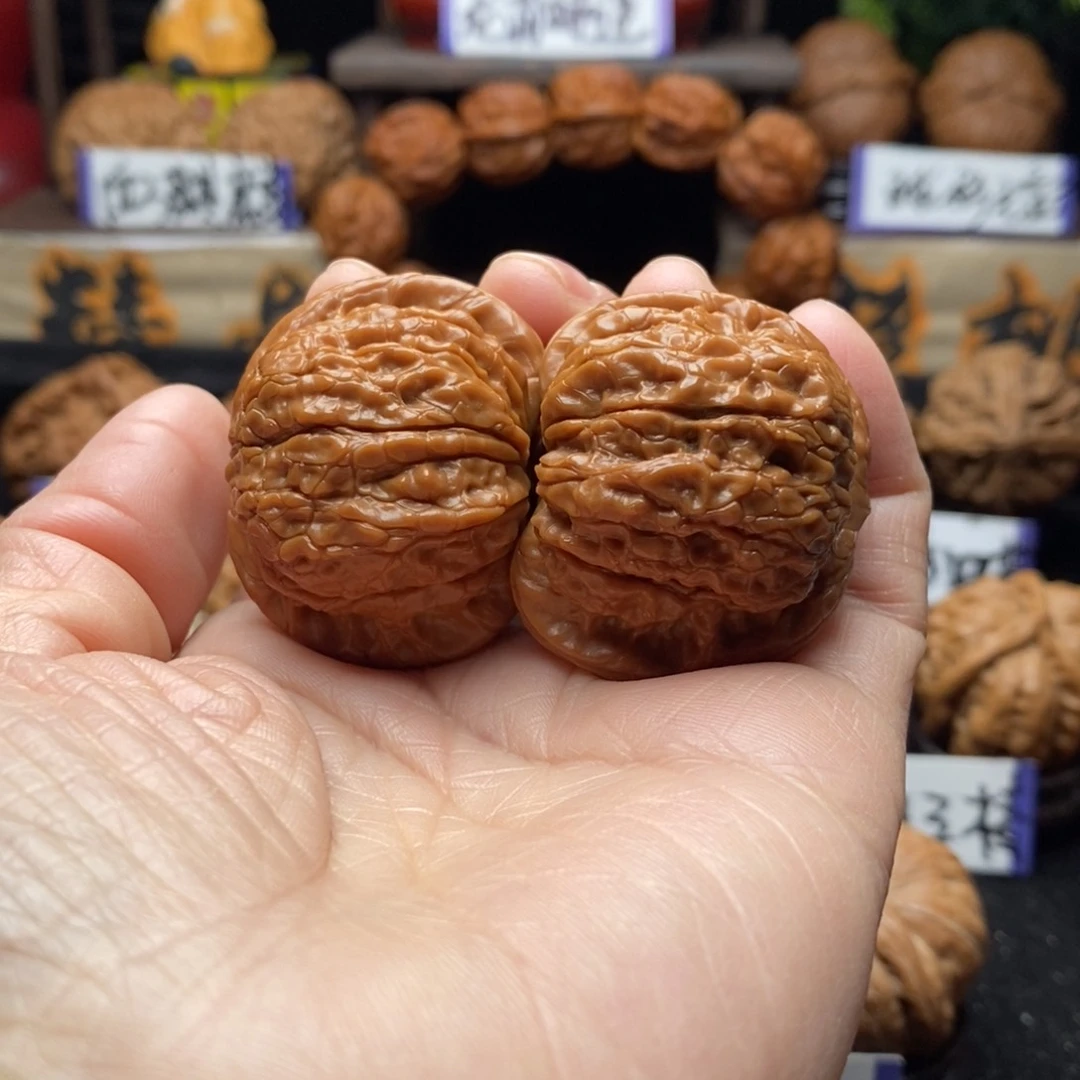 文玩核桃把件美**生血麒麟