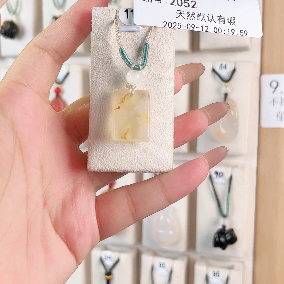 酒***子未镶嵌颈饰玛瑙/玉髓