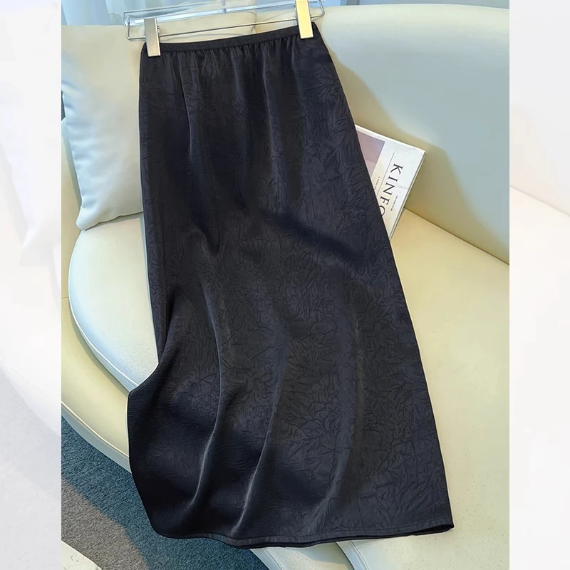 拉夏贝尔黑色醋酸半身裙女夏季薄款2025新款缎面轻薄直筒裙包臀裙