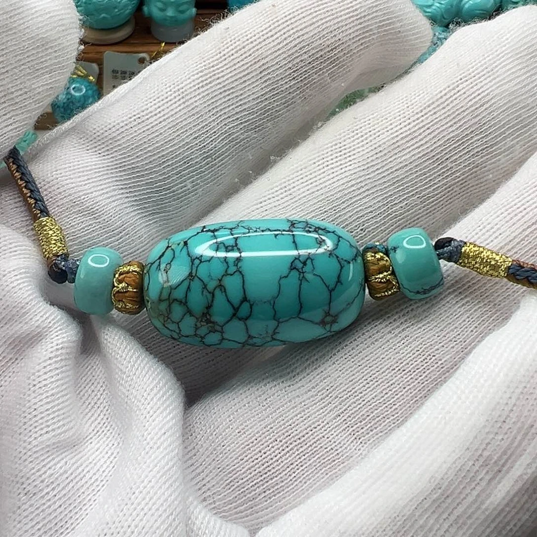 绿松石配饰未镶嵌