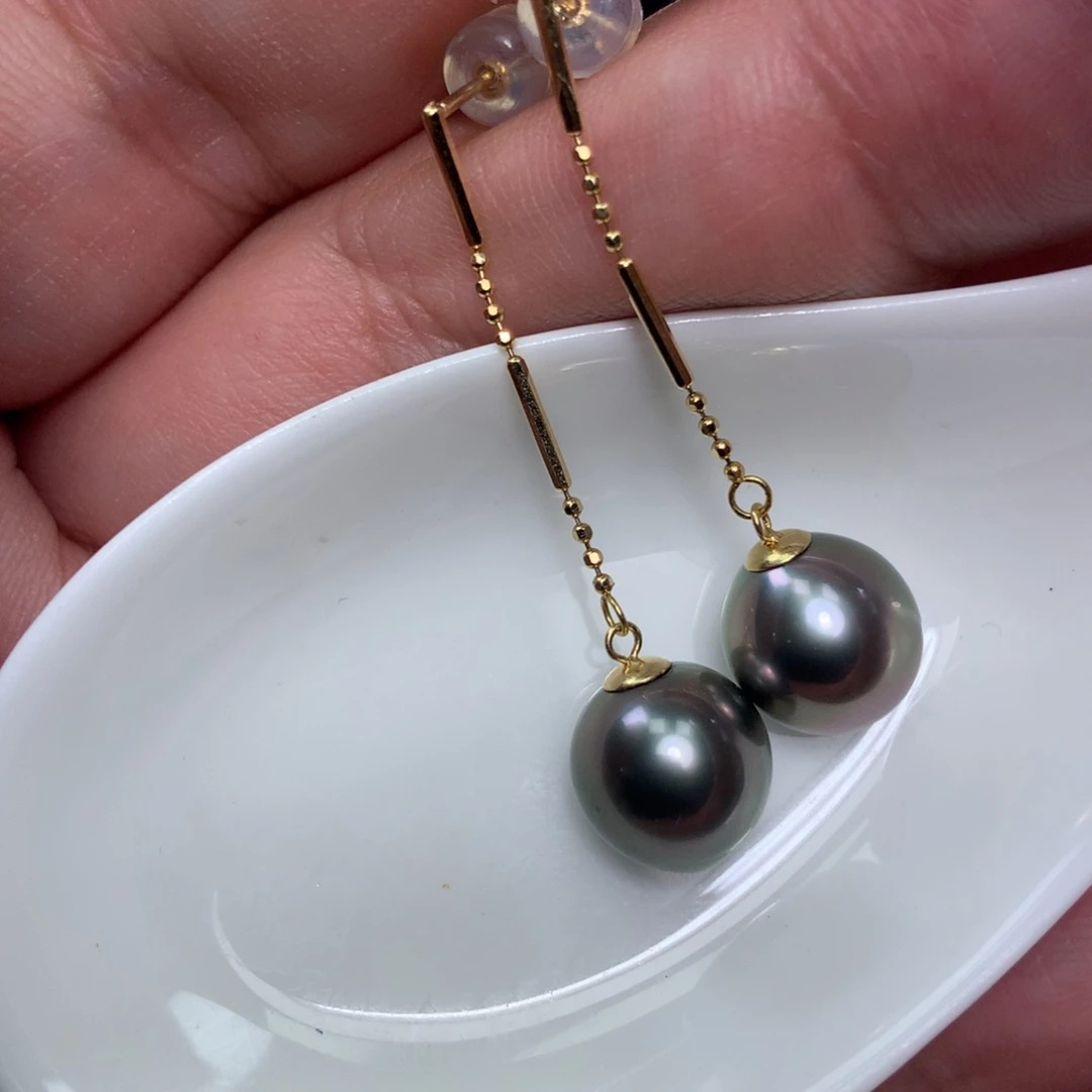 18K金镶嵌海水珍珠耳饰
