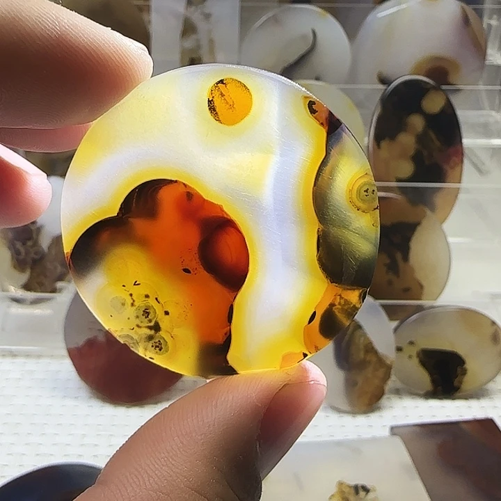 玛瑙/玉髓未镶嵌珠宝奇石