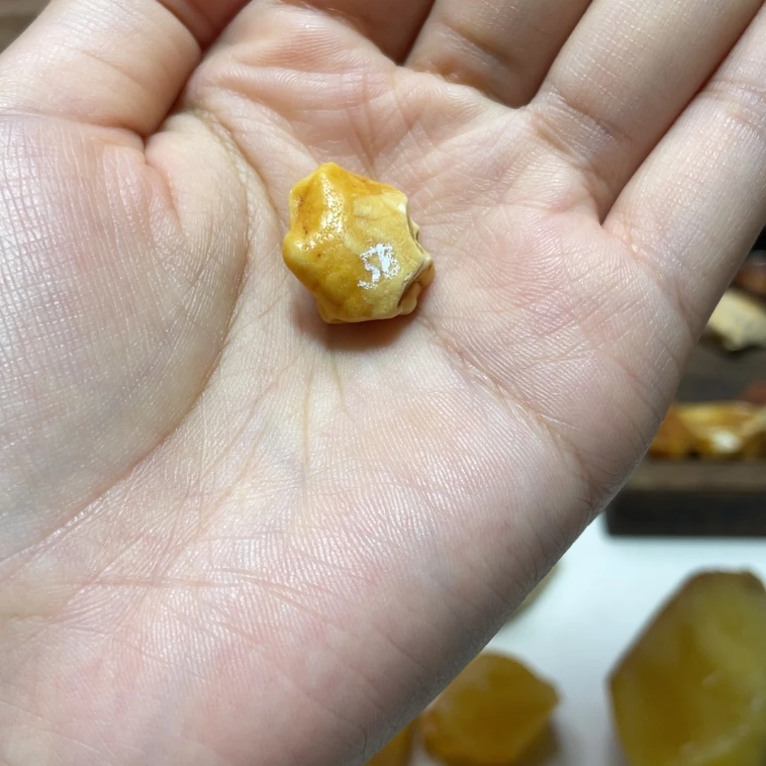 定制琥珀天然琥珀
