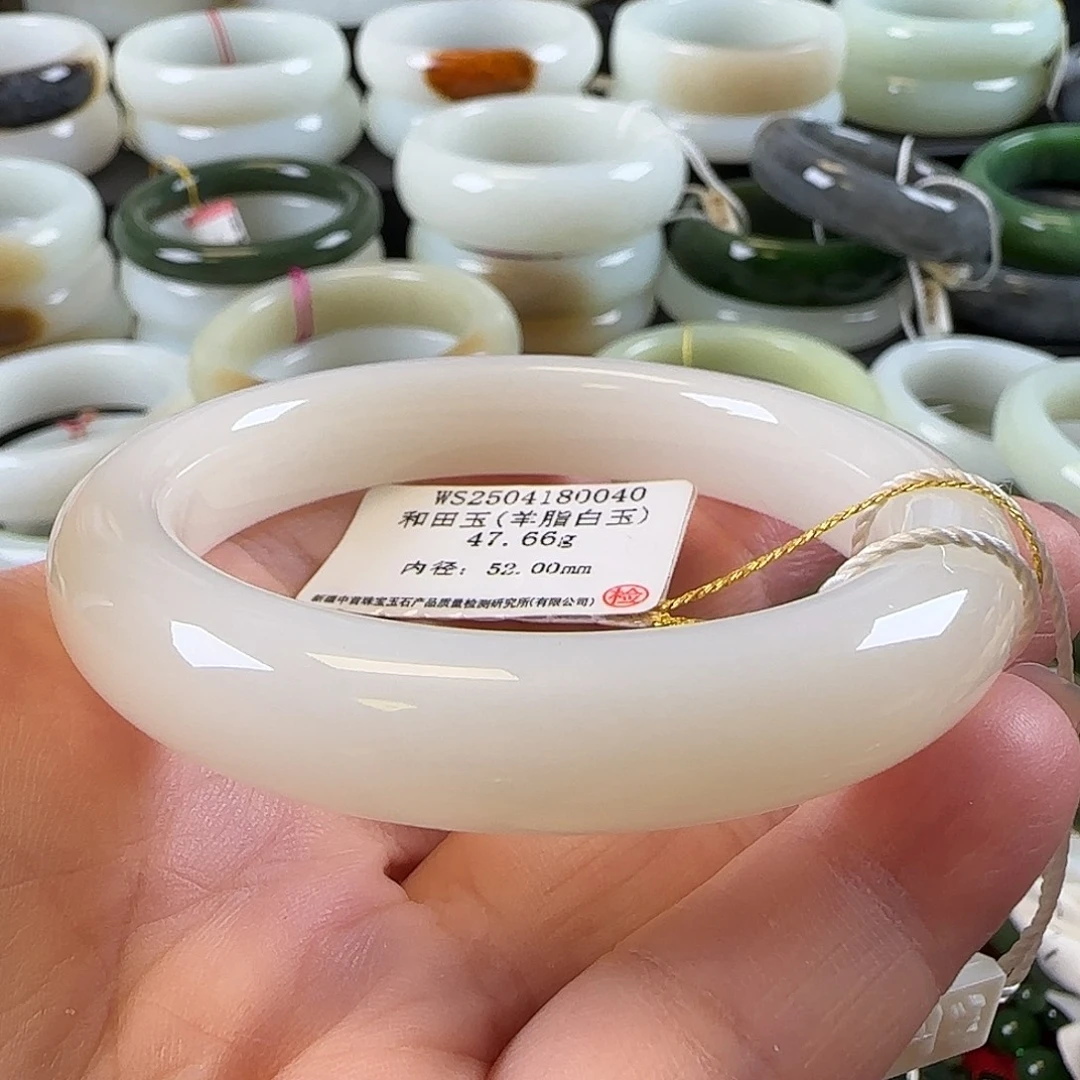 和田玉未镶嵌手镯