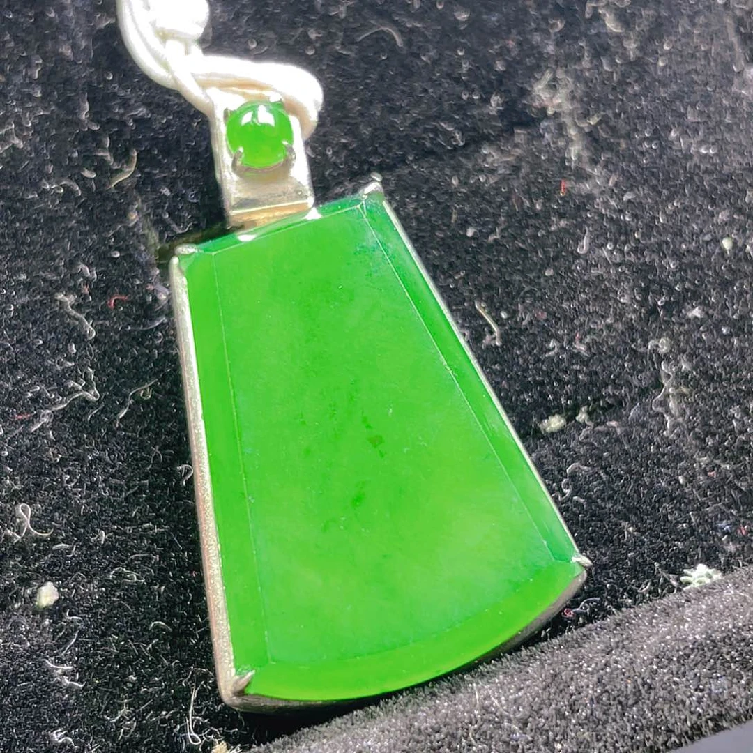 翡翠颈饰未镶嵌31，