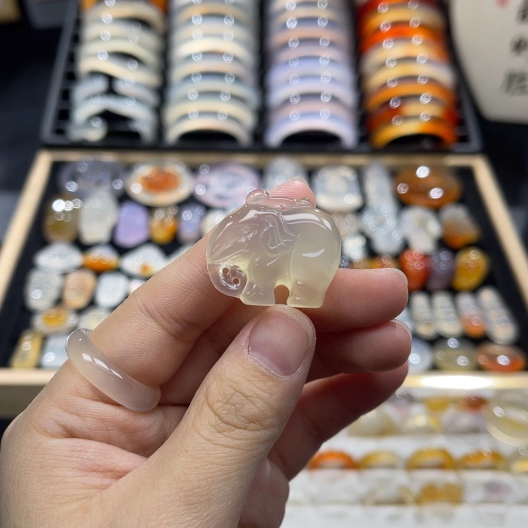玛瑙/玉髓未镶嵌颈饰