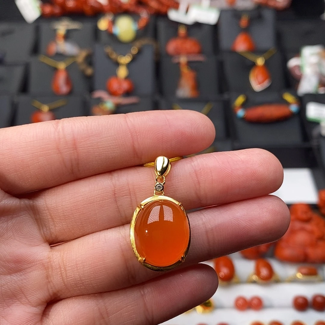 南红玛瑙银S925镶嵌云南保山冰红吊坠