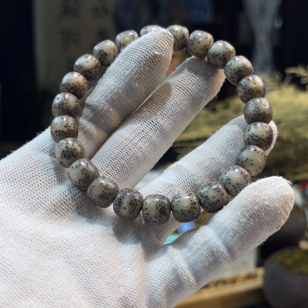 手串星月菩提果冻绿A11