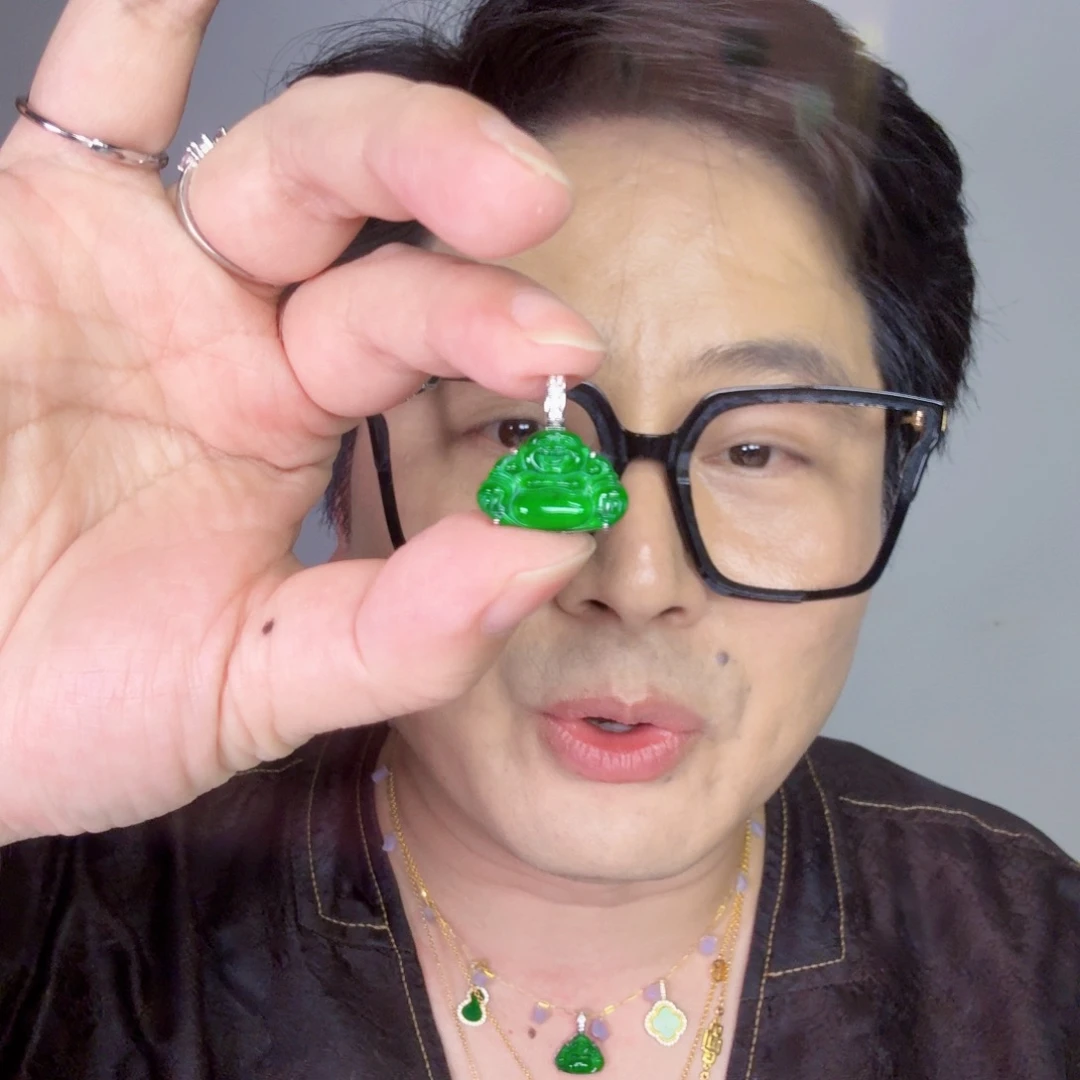 颈饰未镶嵌翡翠一件