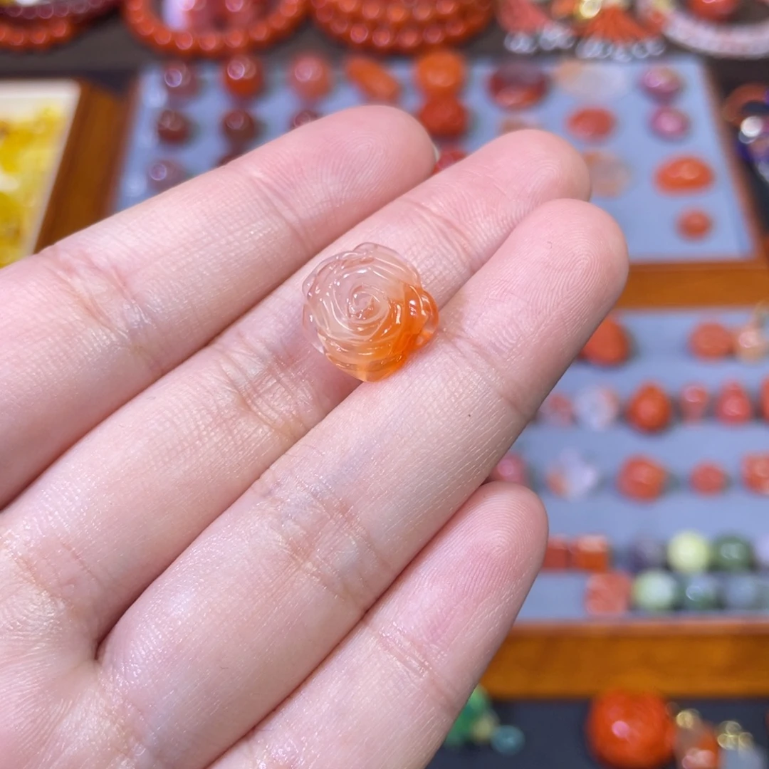 皮***丘南红玛瑙未镶嵌定制戒指