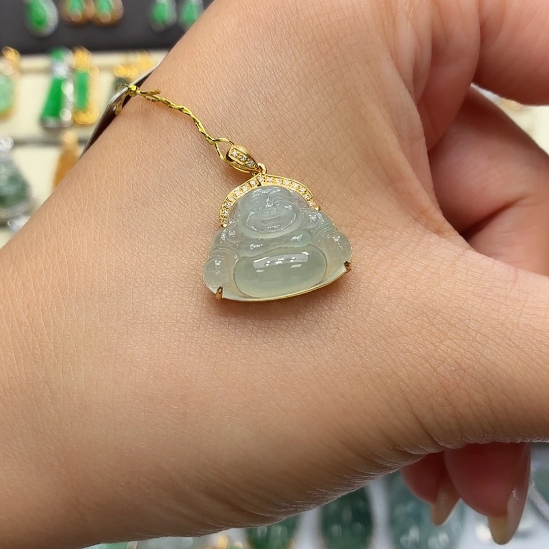 翡翠18K金镶嵌颈饰