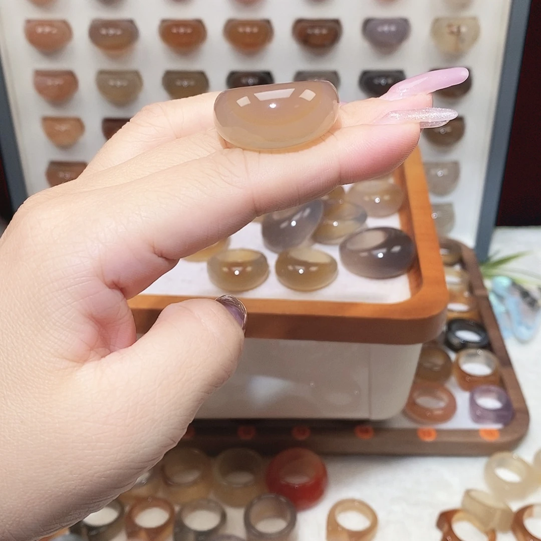 金***顺玛瑙/玉髓未镶嵌戒指港22