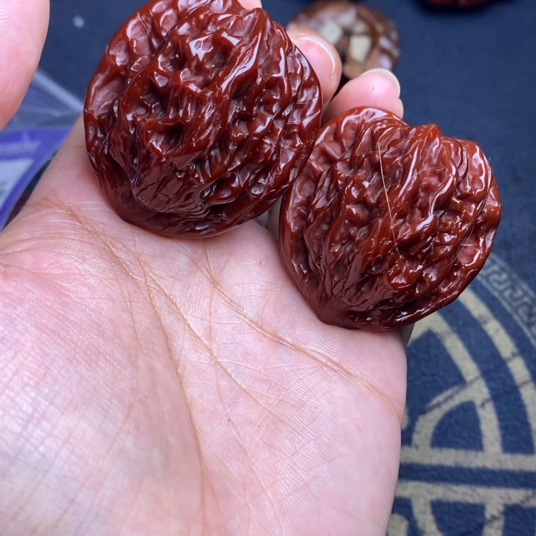 文玩核桃吊坠虎头40