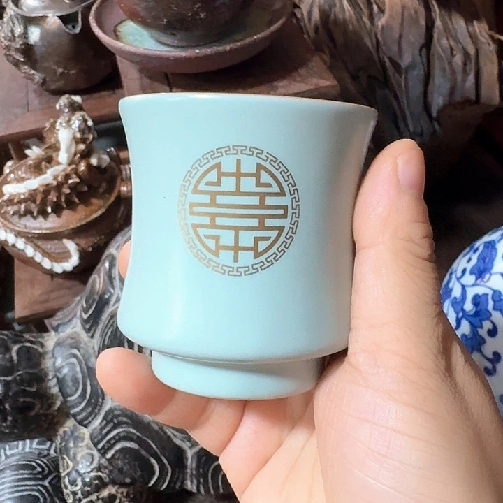 主人杯一个,瓷。。品茗瓷