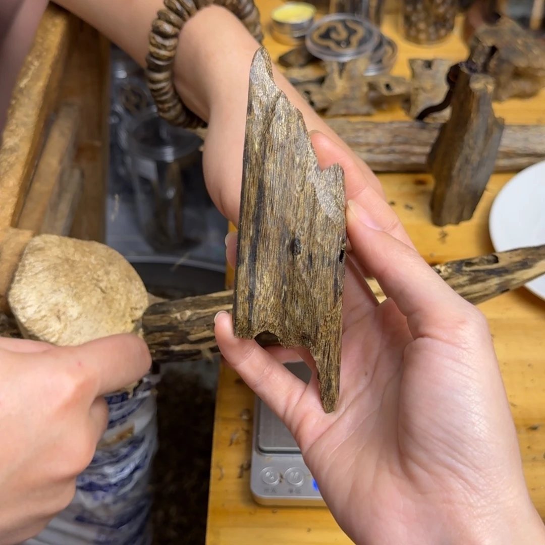 沉香沉香碎屑陆河品种块料22克